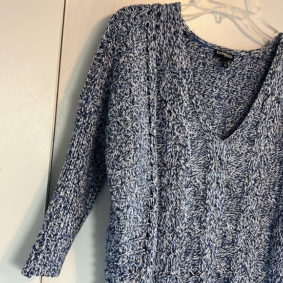 Express Short Sleeve V-Neck Marled Cable Tunic Sweater - Picture 5 of 9